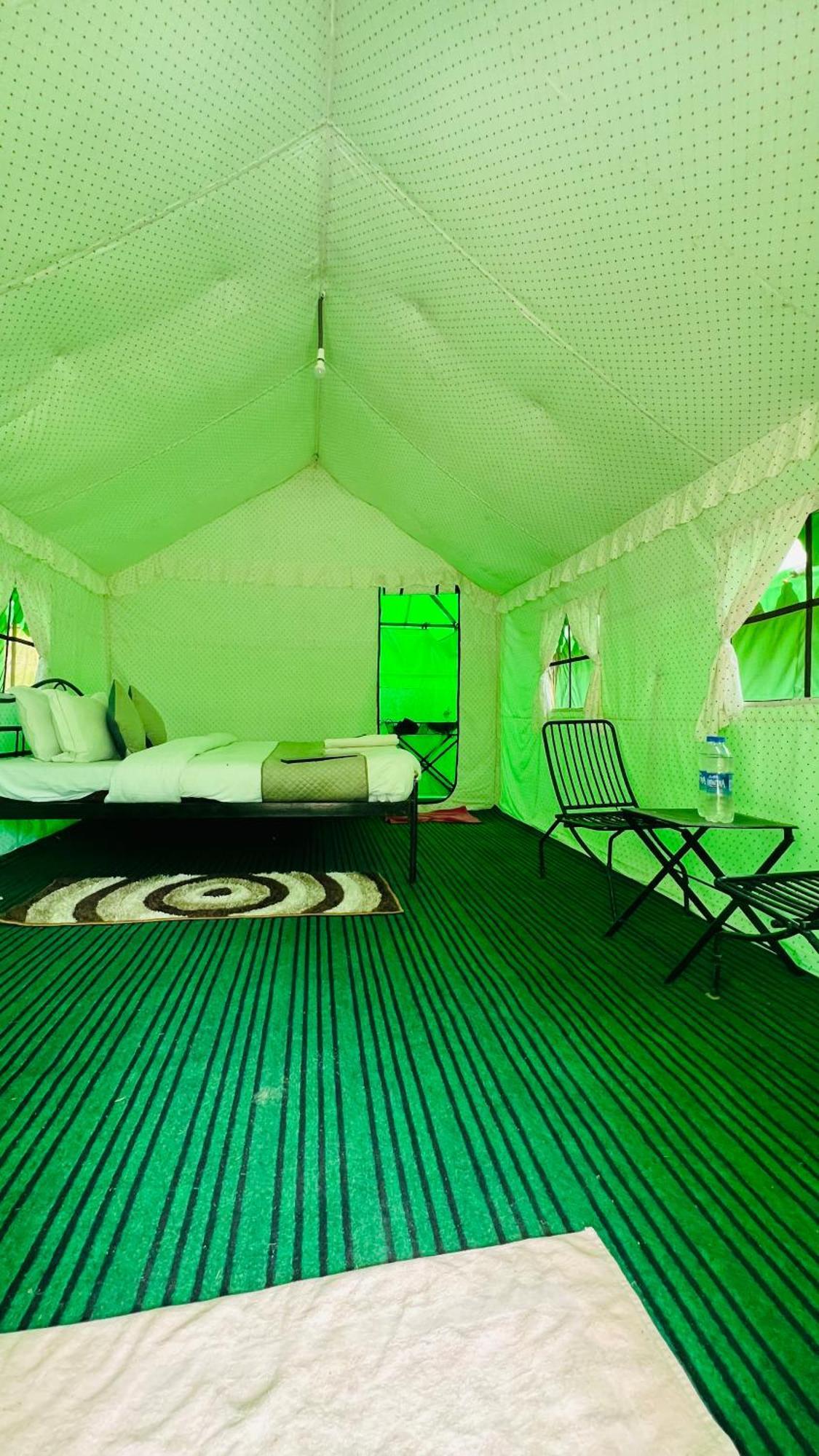 Himalayan Riverside Swiss Cottage Tents, Manali Exterior photo